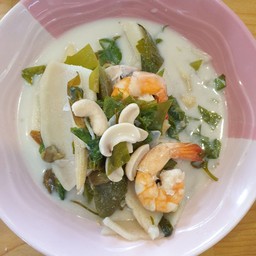 ต้มกะทิผักรวม-กุ้ง (มีทุกวันหยุด)