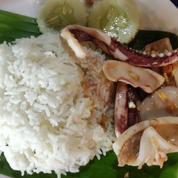 ปลาหมึกกระเทียม