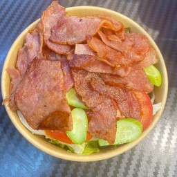 สลัดเบคอนย่าง Grilled bacon salad