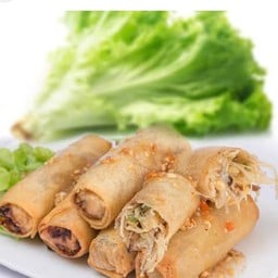 ปอเปี๊ยะผักทอดกรอบๆ 5 ชิ้น