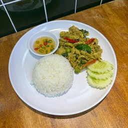 ข้าวผัดเขียวหวานเป็ด