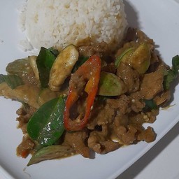 เขียวหวานผัดแห้งหมูราดข้าว