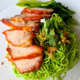 บะหมี่หยก หมูแดง
