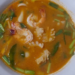 ต้มยำทะเลน้ำข้น (กับข้าว)