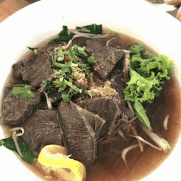 ก๋วยเตี๋ยวเนื้อ