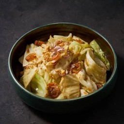 D.กะหล่ำปลีผัดน้ำปลา