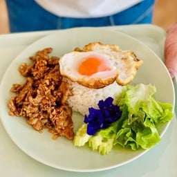 62_ข้าวหมูทอดกระเทียม