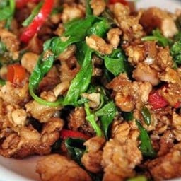 กระเพรา หมูสับ