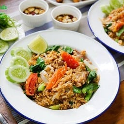 ข้าวผัดโบราณใส่ไข่