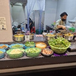 ขนมจีนแกงใต้ และตามสั่ง