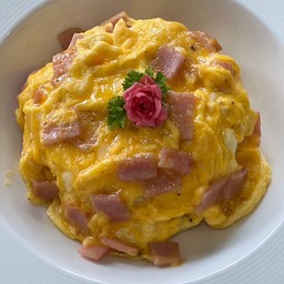 ข้าวไข่ข้นแฮม Creamy Omelet with ham on rice