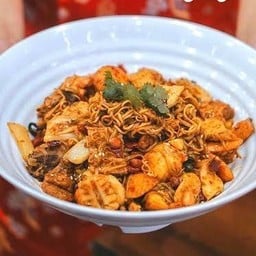 ชุดผัดหม่าล่าเเห้ง+ข้าวสวย