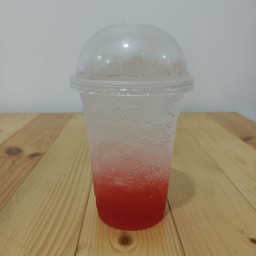 สตอเบอรี่โซดา