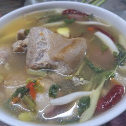 ต้มยำขาหมู