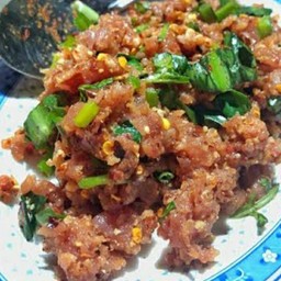 ลาบแซ่บบบบบ