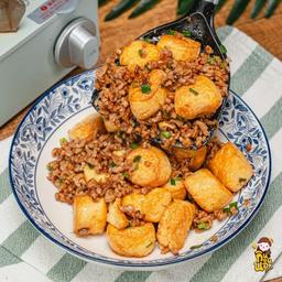 ผัดเต้าหู้หมูสับราดข้าว