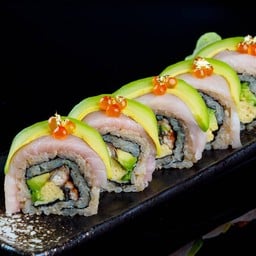 Hamachi roll