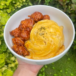 ข้าวไข่ข้น(ไก่คลุกซอส)