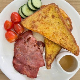 เฟรนช์โทสต์+แฮม French toast with ham