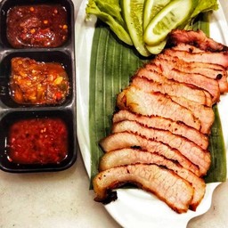 คอหมูย่าง