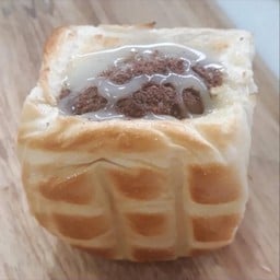 ปังไส้ทะลักโอวัลตินนมข้น