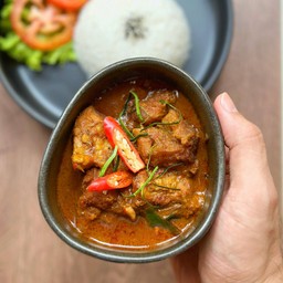 ข้าวแกงพริกหมูกระดูกอ่อน