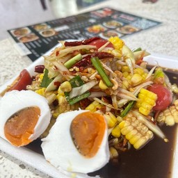 ตำข้าวโพดไข่เค็ม