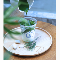 Matcha latte (M06)