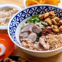 ก๋วยเตี๋ยวสุโขทัย ลุง-ป้า สาย3 เมืองใหม่