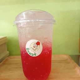 น้ำแดง โซดา