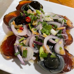 ยำไข่เยี่ยวม้า