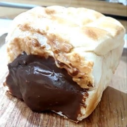ปังไส้ทะลักครีมช็อกโกแลต