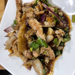 น้ำตกเนื้อย่าง