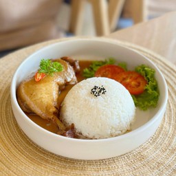 ข้าวสะโพกไก่อบ