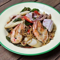 หมี่ผัดขีเมาทะเล