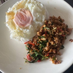 ข้าวผัดกระเพราเนื้อ,ทะเล