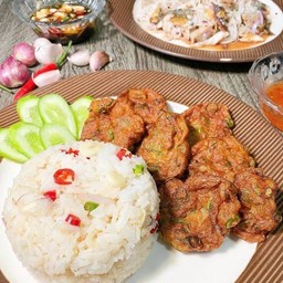 ข้าว+ทอดมัน+น้ำจิ้ม