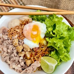 โซ้ยหมี่ - ต้มยำ - บะหมี่เหลืองต้มยำพริกเผามะนาว +ไข่ออนเซ็น