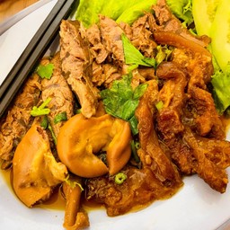 ตุ๋นรวม เนื้อตุ๋น-ไส้อ่อน-เอ็นแก้ว