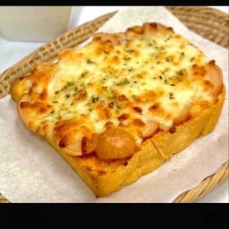 ปังโทสพิซซ่าไส้กรอกชีส