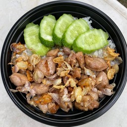 ไก่กะเทียม