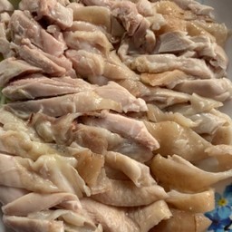 ไก่ต้มสับจานกลาง