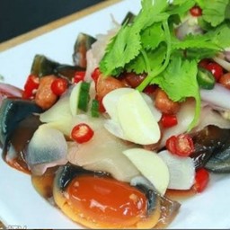 ยำไข่เยี่ยวม้า