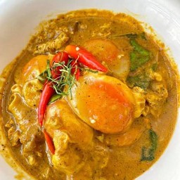 แกงคั่วกะทิไก่ ไข่เป็ด2ฟอง