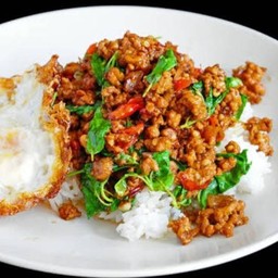 กระเพราหมูสับ