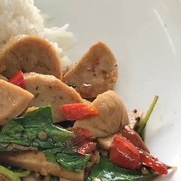 ข้าวกระเพราหมูยอ