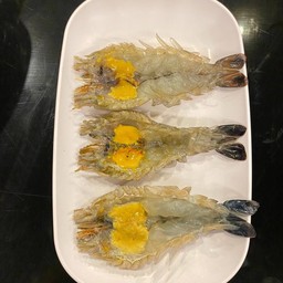กุ้งผ่าหลังใส่ชีส 3 ตัว