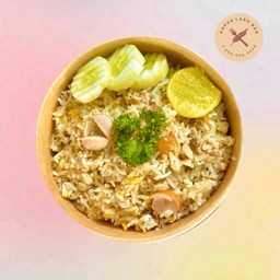 ข้าวผัดไข่ + หมูสับ + ไส้กรอก
