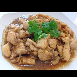 ข้าวหมูกระเทียม