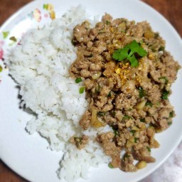 ครัวรสชาติบ้าน : อาหารตามสั่งและสปาเก็ตตี้